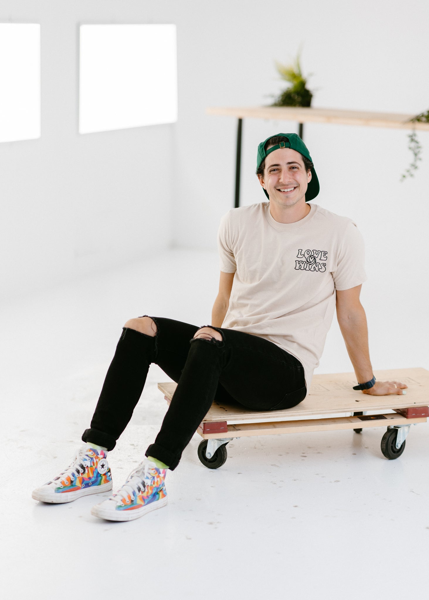 Love Wins - Beige T-Shirt